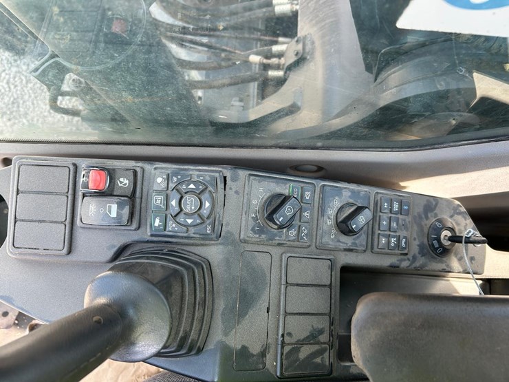 2021-volvo-ec140el-image-25