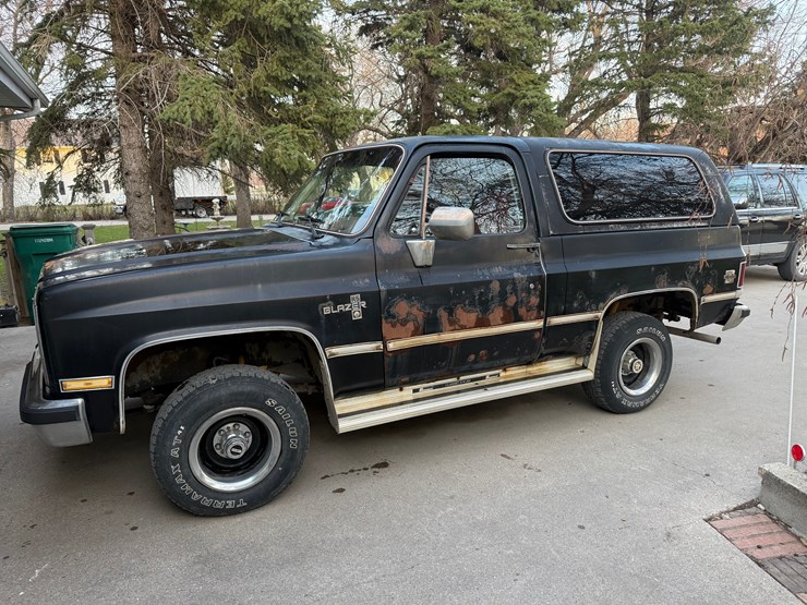 1985-chevrolet-suburban-image-7