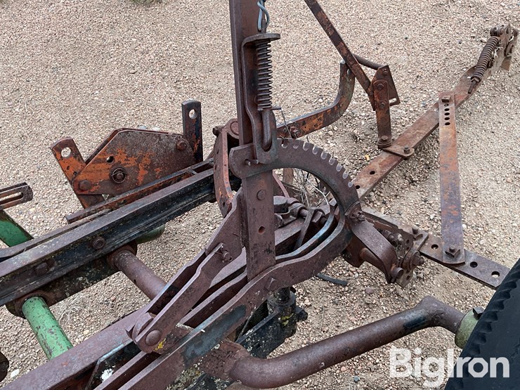 john-deere-3-bottom-plow-image-18