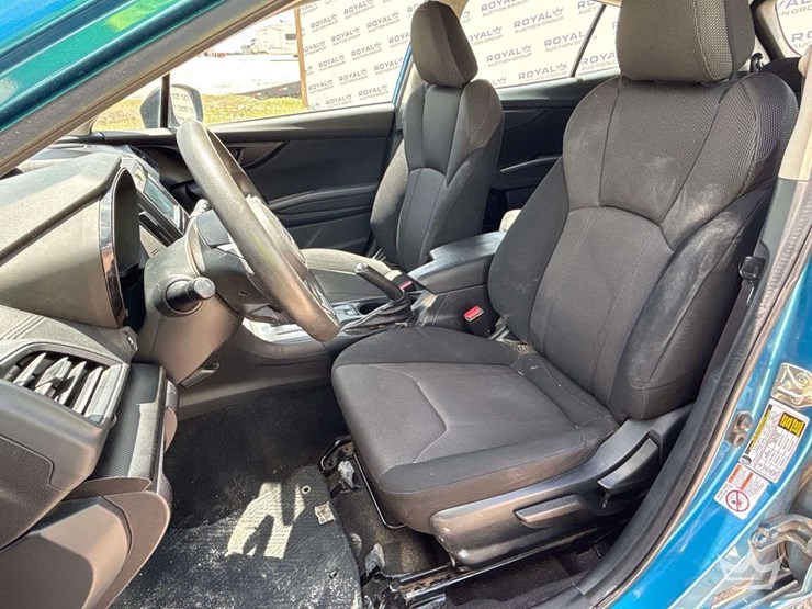 2019-subaru-impreza-awd-sedan-image-12