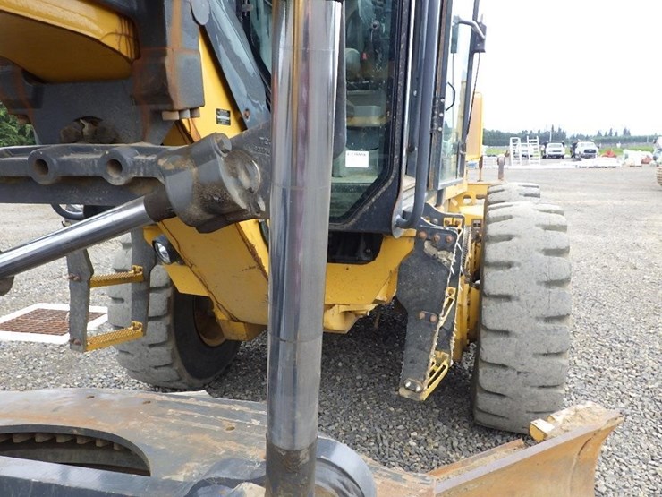 2016-deere-772gp-image-28