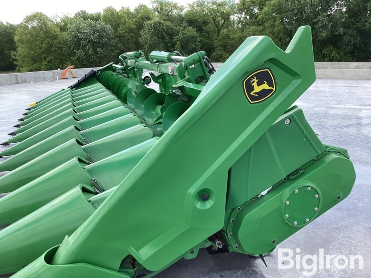 2023-john-deere-c12f-image-16
