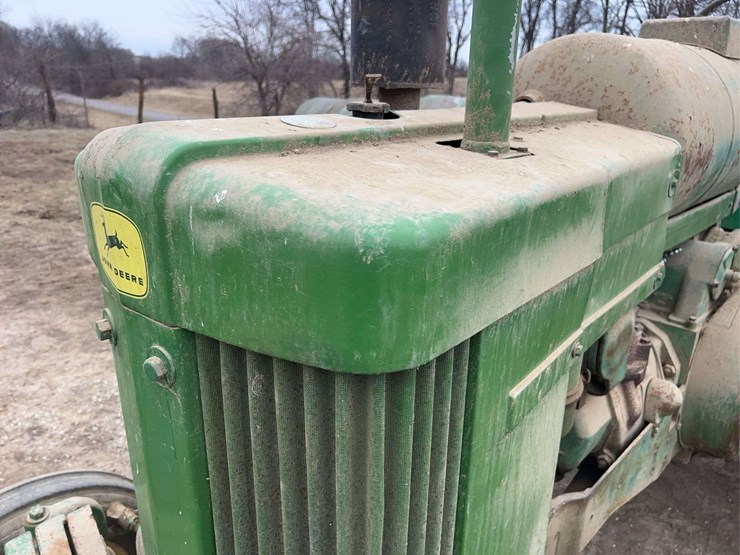 john-deere-70-image-12
