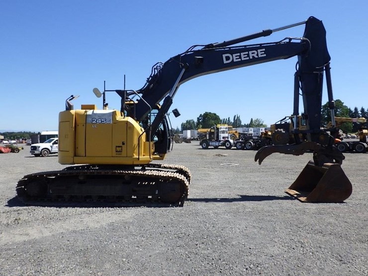 deere-245g-lc-image-3