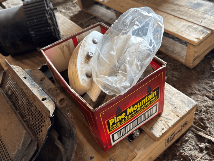 assorted-gleaner-parts-image-6