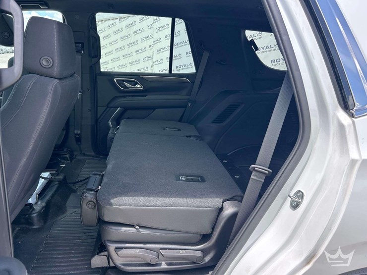 2022-chevrolet-tahoe-image-17