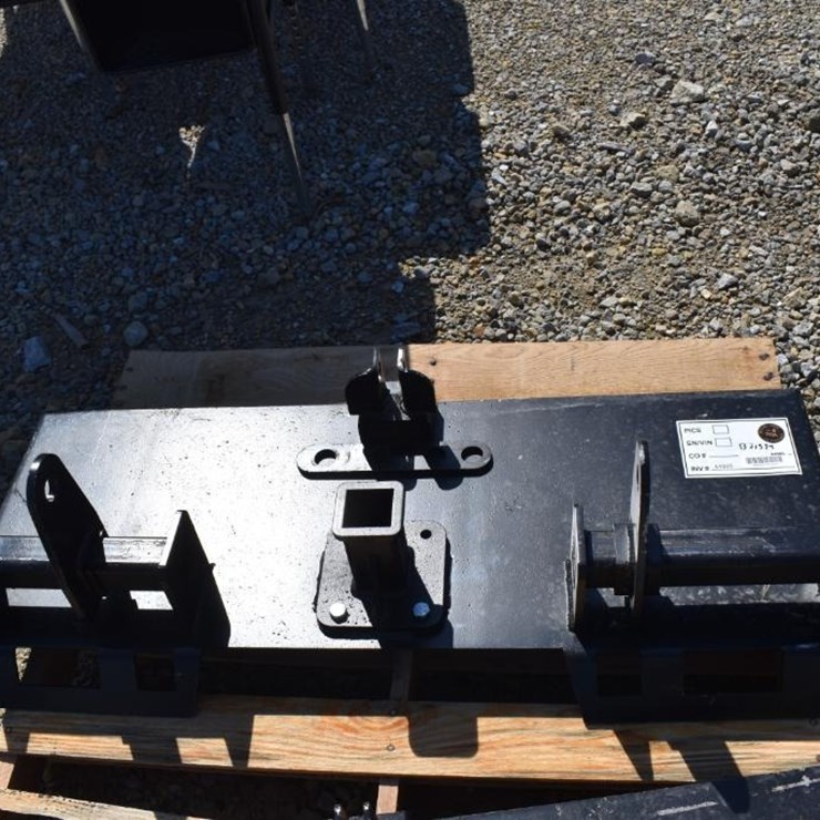 SKID STEER THREE-POINT HITCH ATTACMENT 44985