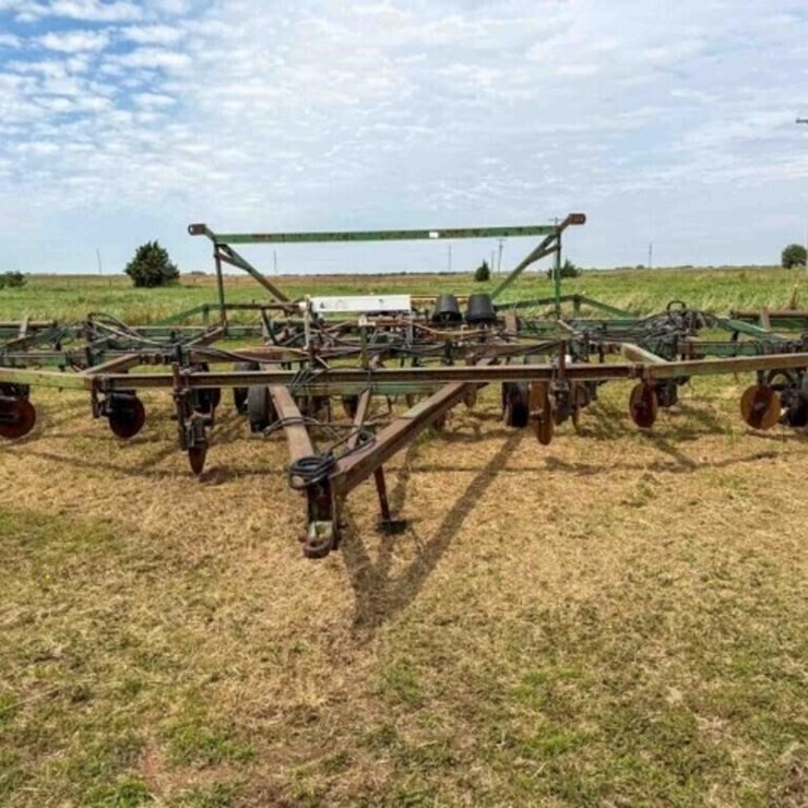 JOHN DEERE 1600
