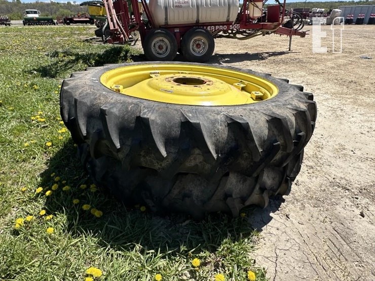 john-deere-tractor-wheels-image-5
