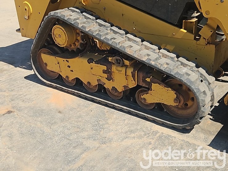 2019-caterpillar-259d-image-12