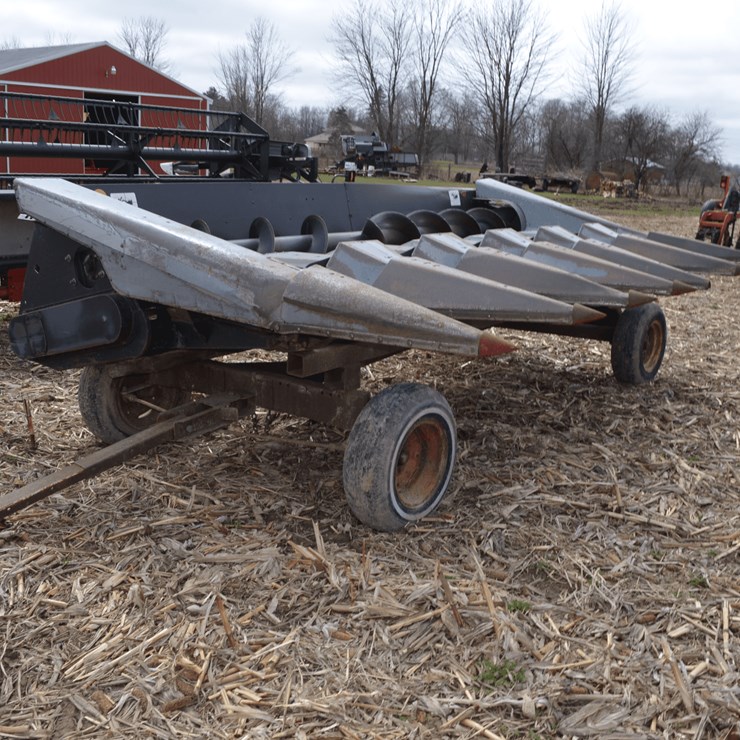 6 Row Corn Head with Wagon Gear for Transport