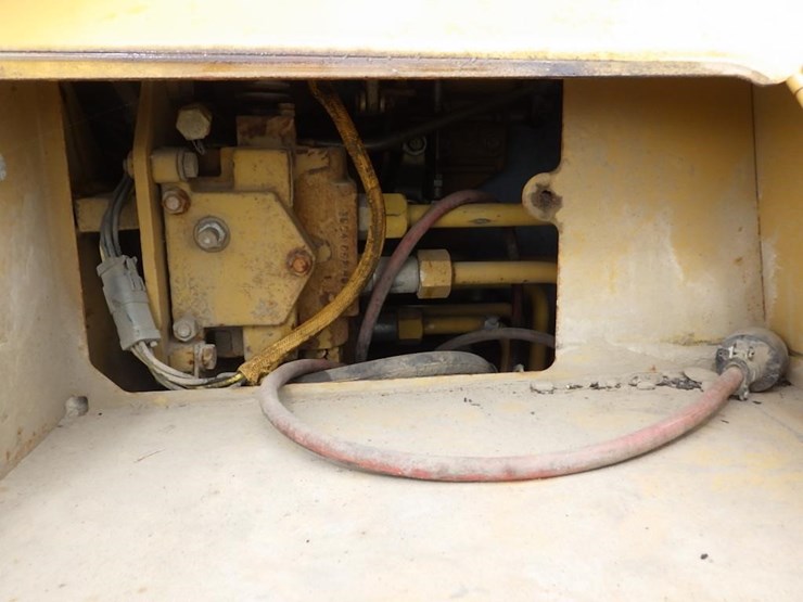 1999-caterpillar-d6m-xl-image-18