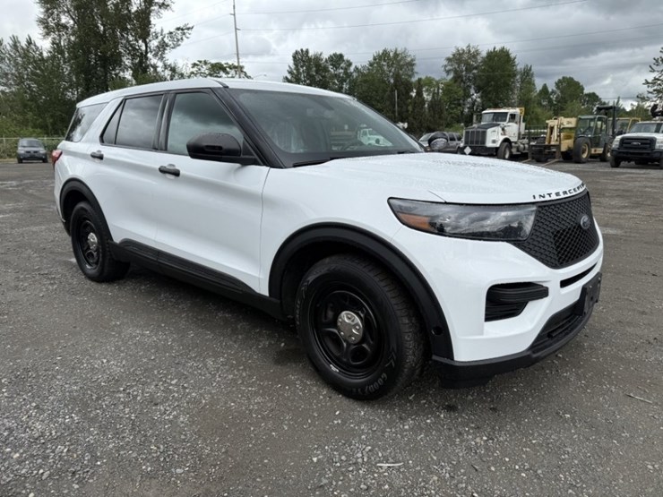 2020-ford-explorer-image-2