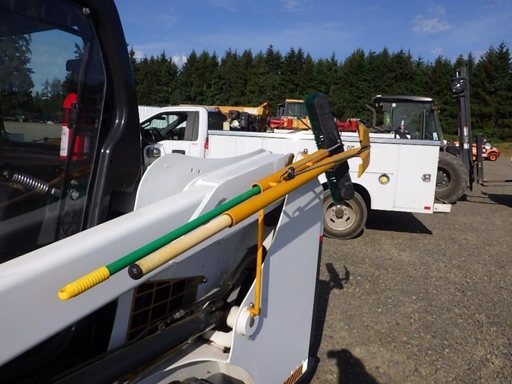 2022-bobcat-t550-image-27