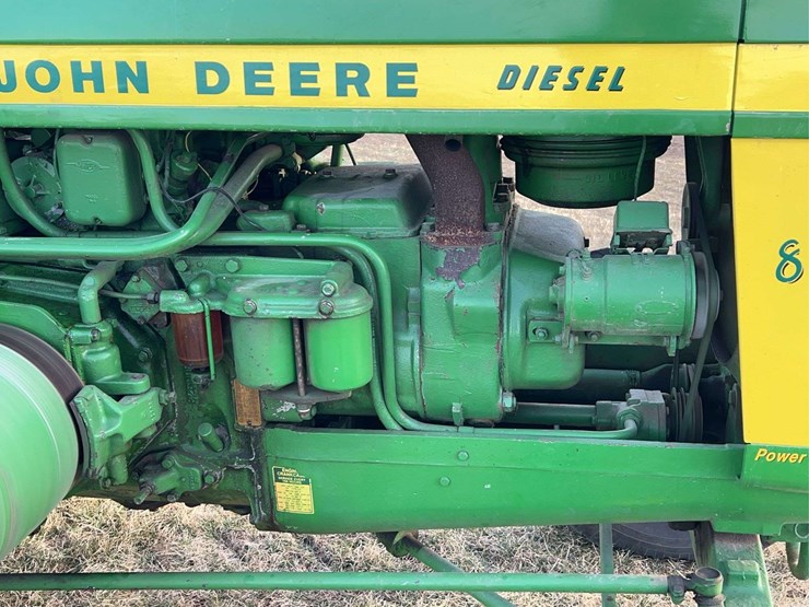 john-deere-820-image-26