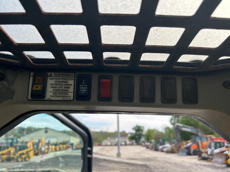 bobcat-t300-image-22