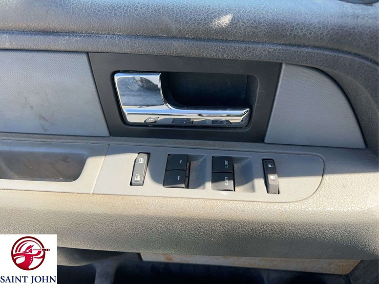 2014-ford-f150-xl-image-27