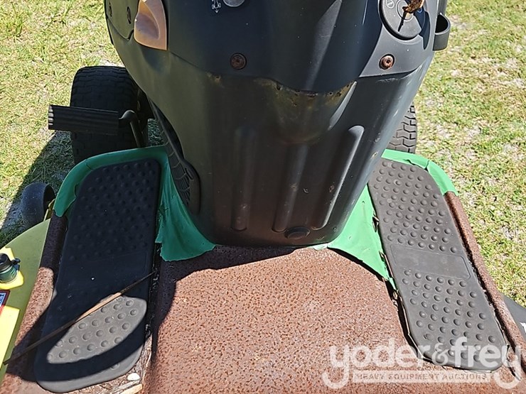 john-deere-102-image-12