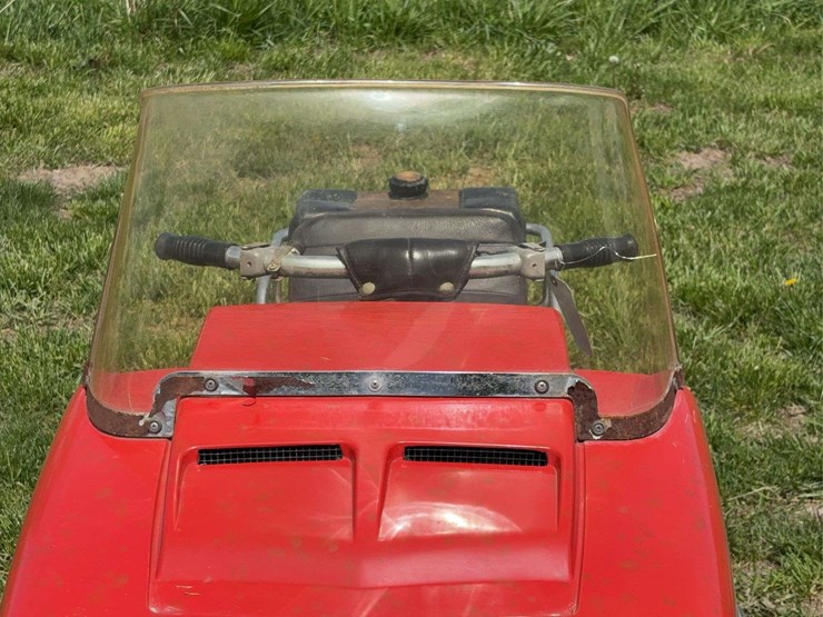 1972-massey-ferguson-300-image-10