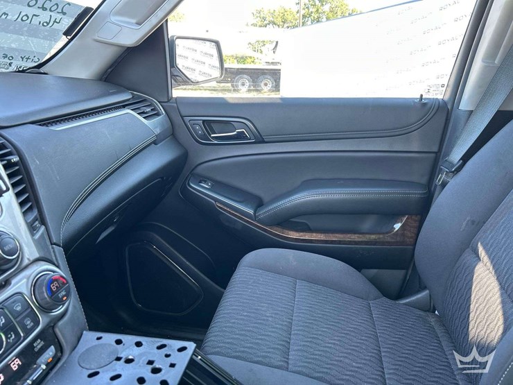 2020-chevrolet-tahoe-image-18