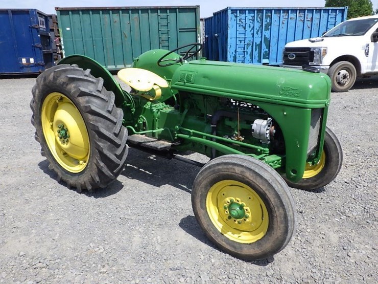 ford-tractor-image-3
