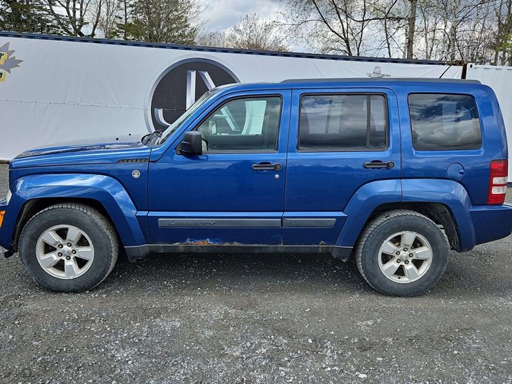 2009-jeep-liberty-image-2