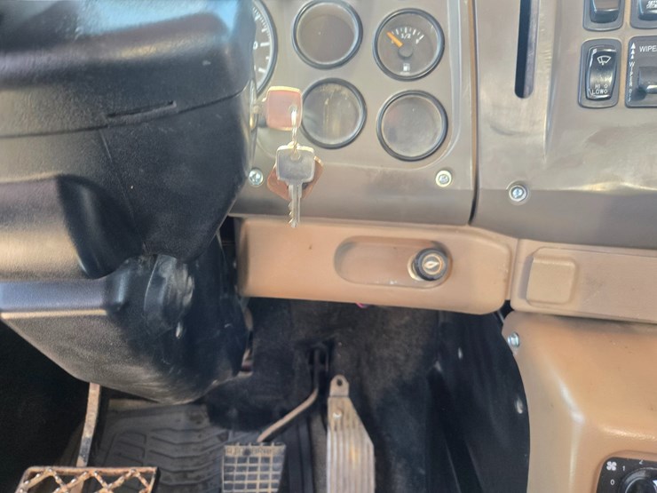#24354-•-2002-mack-cv513-granite-dumptruck-image-84