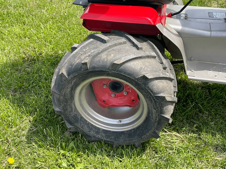 1976-massey-ferguson-10-image-26