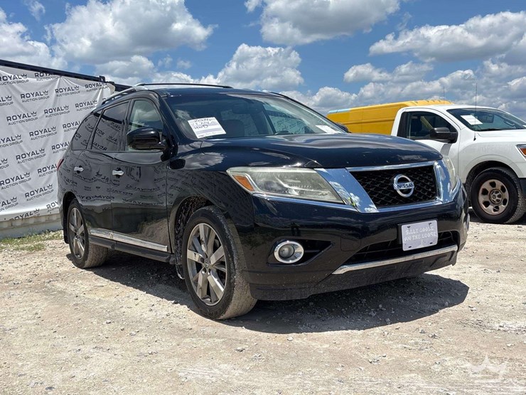 2014-nissan-pathfinder-image-2