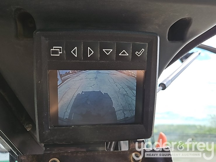 2021-deere-331g-image-20