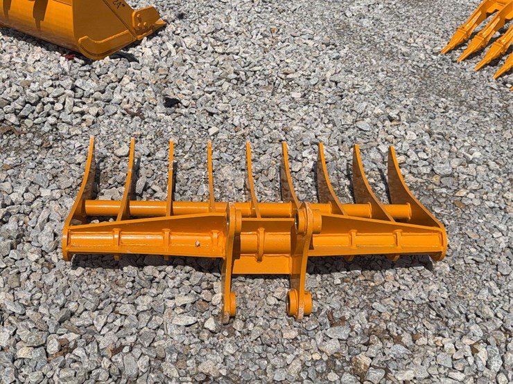 2026-giyi-44"-excavator-rake-image-4
