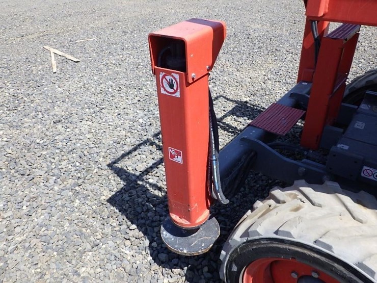 2019-skyjack-sj6826rt-image-22