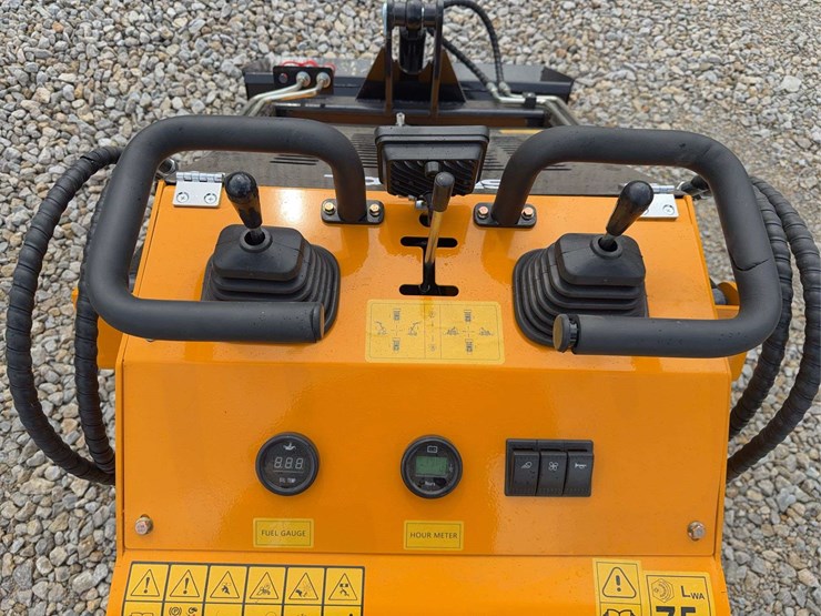 2026-mms-ms360t-mini-skid-steer-image-11