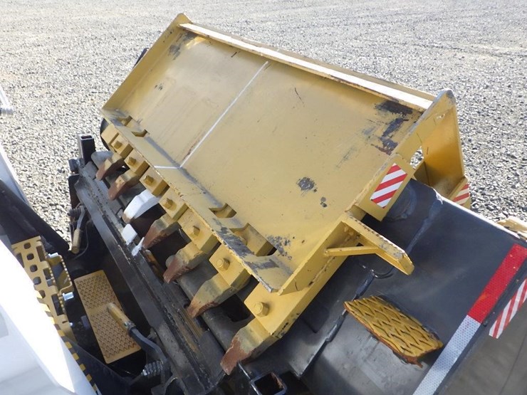 2022-bobcat-t550-image-28
