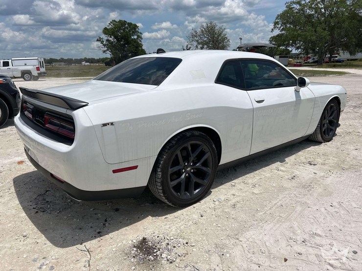 2023-dodge-challenger-coupe-image-3