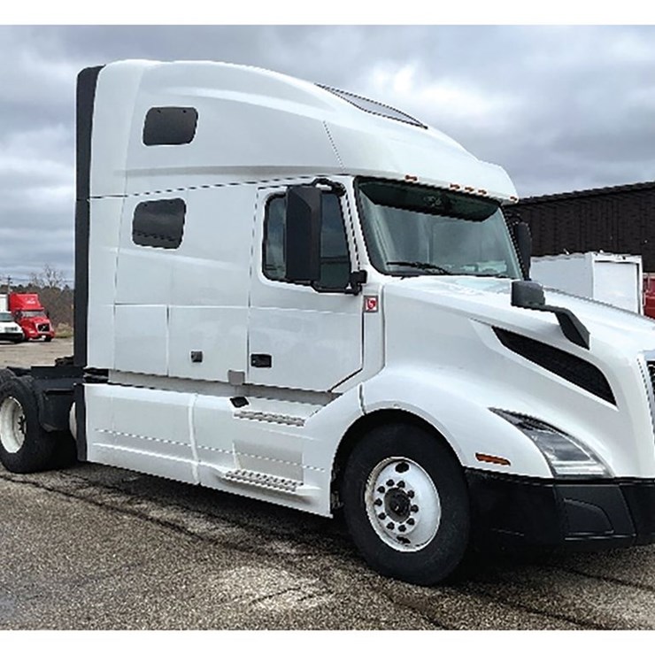 2021 VOLVO VNL 760