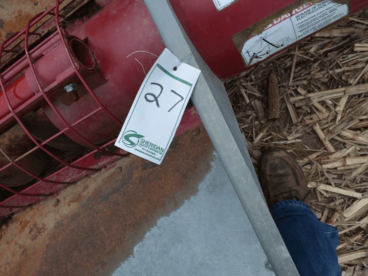 hutchinson-/-mayrath-10-inch-grain-auger-with-transport-image-10