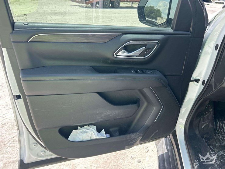 2024-chevrolet-tahoe-image-13