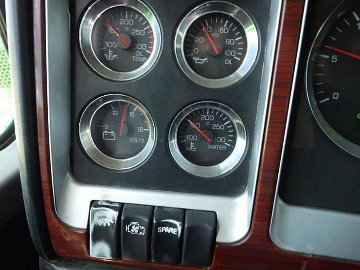 2006-kenworth-t800-image-55