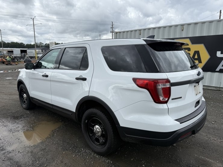 2018-ford-explorer-image-6