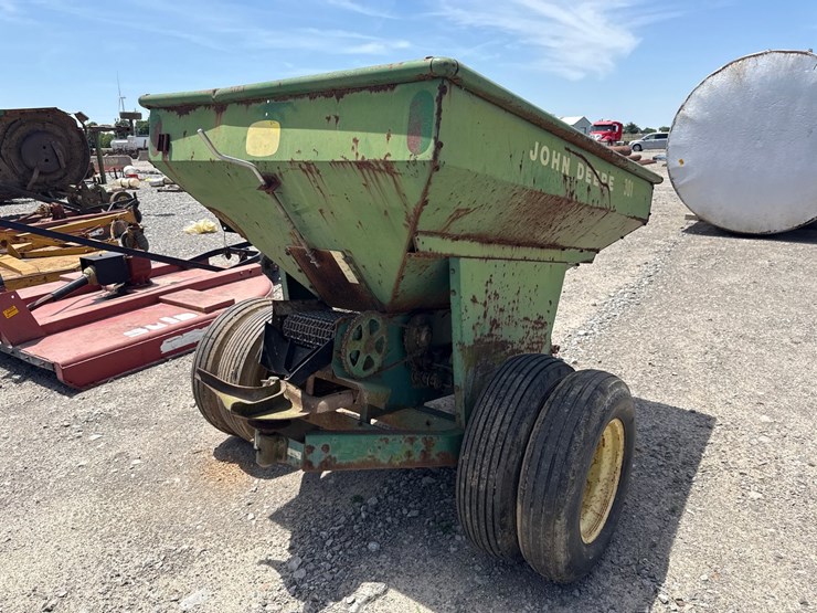 john-deere-301-image-4