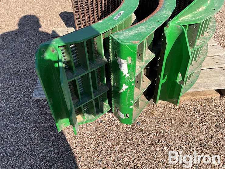 john-deere-small-wire-concaves-image-14