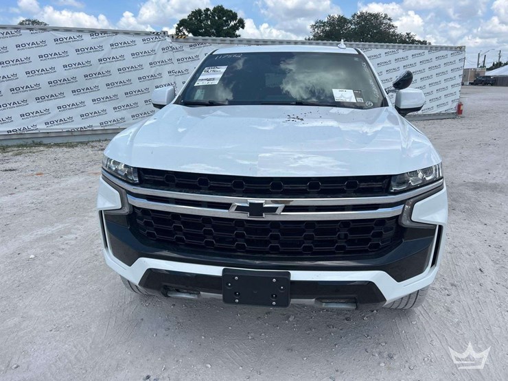 2023-chevrolet-tahoe-image-21