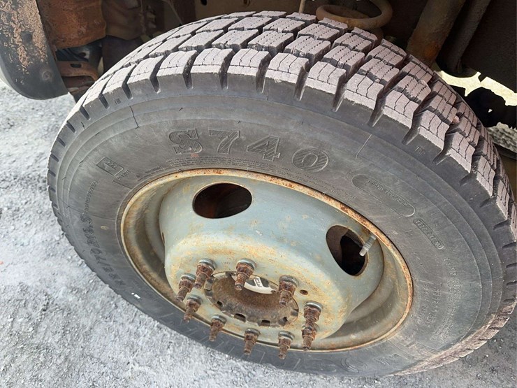 2016-ford-f450-xl-image-9