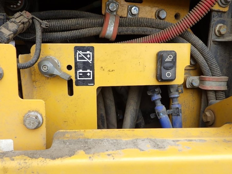 2016-deere-772gp-image-16