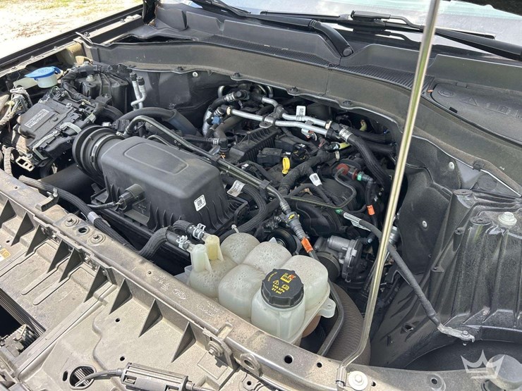 2022-ford-explorer-image-9