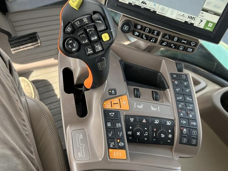 2020-john-deere-r4045-image-41
