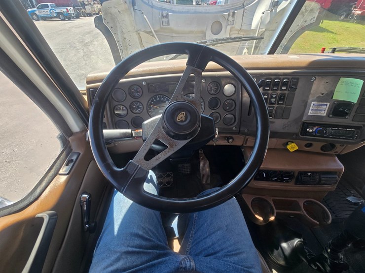 #24354-•-2002-mack-cv513-granite-dumptruck-image-79