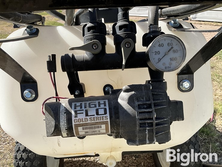 fimco-20-gal-pull-type-lawn-sprayer-image-14