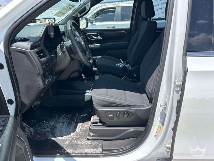 2021-chevrolet-tahoe-image-13